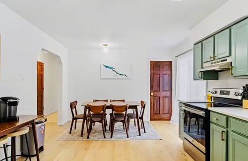 Warrensburg House | Luxury Fall Retreat with mountain views - 10 min to Lake George