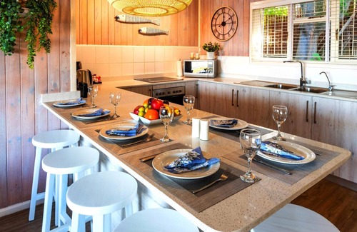 Knysna Ski Chalet | Luxury Family Chalet | BBQ Deck & Lagoon View