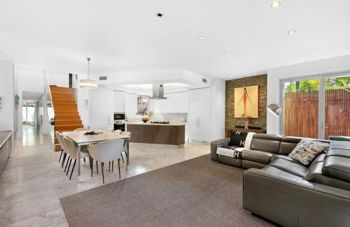 Kingsford Villa | Luxury Family Home Near Coogee Beach