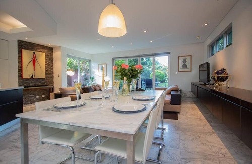 Kingsford Villa | Luxury Family Home Near Coogee Beach