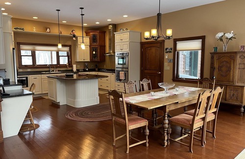 Montgomery Center House | Luxury Family Chalet with views of Jay Peak, 3 miles from Jay Peak Resort