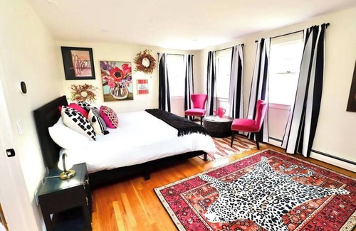 Hancock Other | Luxury Farm Stay at Glenrose Manor - Wolf Pine Hollow