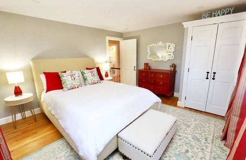 Hancock Other | Luxury Farm Stay at Glenrose Manor - Wolf Pine Hollow