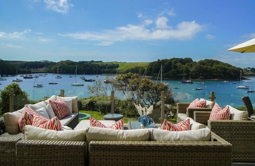 St. Mawes Villa | Luxury Featured Beachfront Home in Picturesque St.Mawes, F