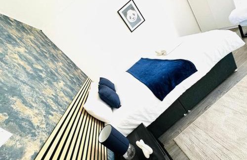 East Acton Apartment | Luxury flat in central london, top location centre