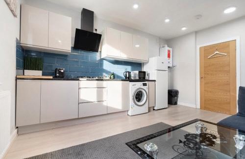Moseley Apartment | Luxury Flat in Moseley with Free Parking