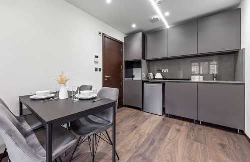 Golders Green Apartment | Luxury Flat in North West London