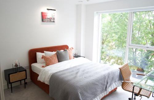 Royal Docks Apartment | Luxury flat in Royal Wharf