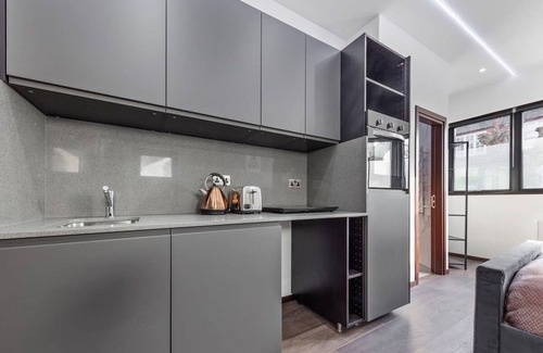 Golders Green Apartment | Luxury Flat in Studio