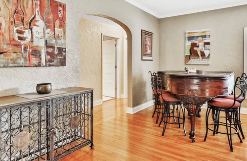 River District House | Luxury Garden estate near Manatee river in historic area!