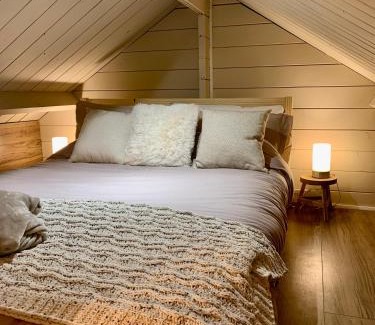 Swalecliffe House | Luxury Garden Lodge With Free Parking