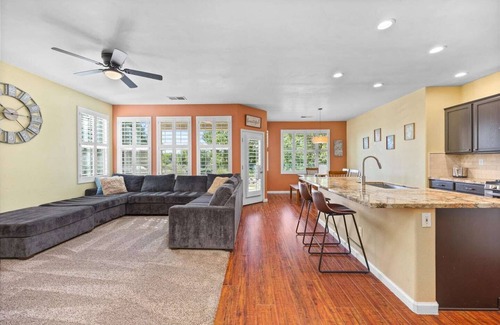 Eagle Ranch House | Luxury Gated Retreat Golf Course Views Sleeps 8