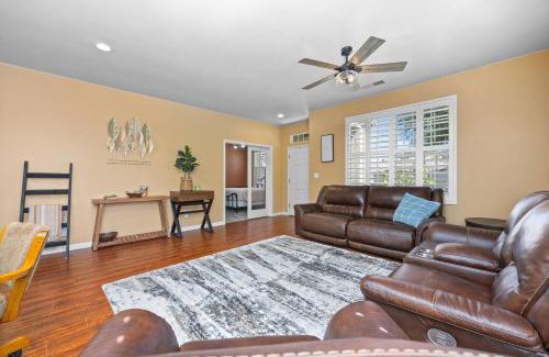 Eagle Ranch House | Luxury Gated Retreat Golf Course Views Sleeps 8