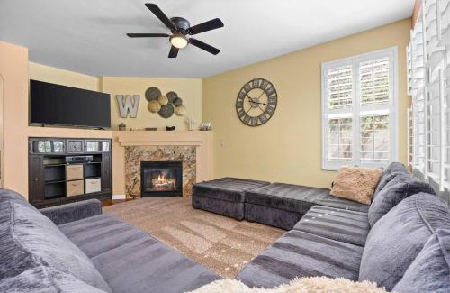 Eagle Ranch House | Luxury Gated Retreat Golf Course Views Sleeps 8