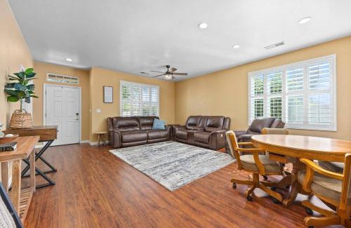 Eagle Ranch House | Luxury Gated Retreat Golf Course Views Sleeps 8