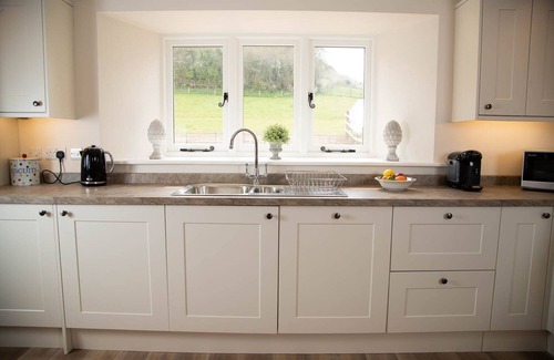 Dorchester House | Luxury 3 Bed/Bath ensuite self catering accommodation in Dorset converted barn.