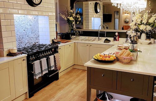 Bromsash House | Luxury Georgian Country House with Hot Tub