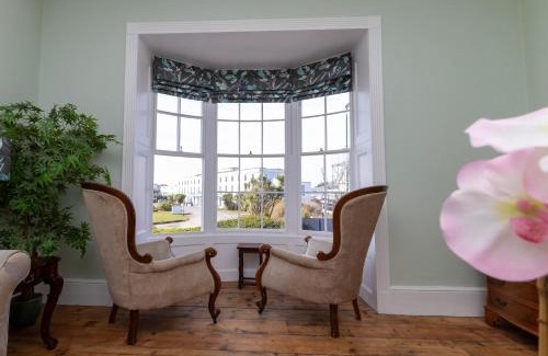 Bognor Regis Apartment | Luxury Georgian home, hot tub, sea view, private garden, sleeps 6