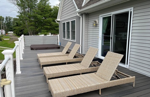 Bradford House | Luxury get away on Lamoka Lake - come rest and restore!