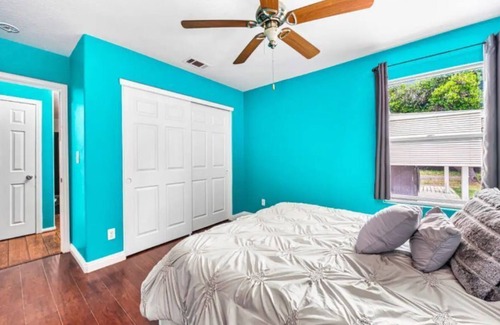 El Monte House | Luxury getaway 3B2B in El Monte