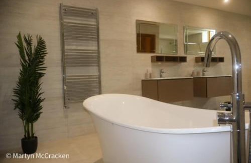 Moffat Apartment | Luxury getaway in the Glens