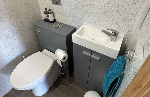 Mablethorpe Apartment | Luxury Glamping Pod with Hot Tub, fee applies