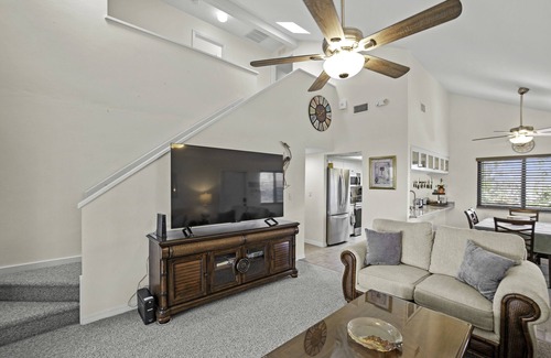 The Dunes House | Luxury Golf View Townhouse in The Dunes – Renovated Island Gem