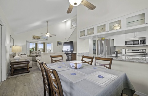 The Dunes House | Luxury Golf View Townhouse in The Dunes – Renovated Island Gem