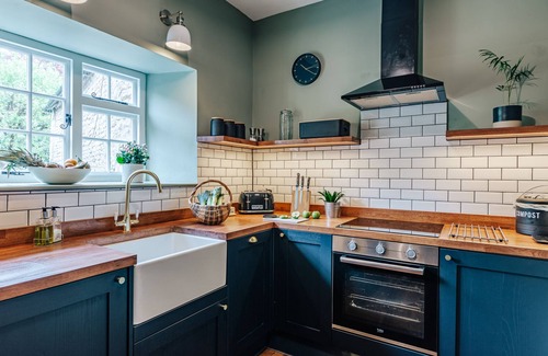 Tetbury Apartment | Luxury Grade II listed apt w/garden, dog friendly