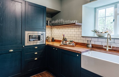 Tetbury Apartment | Luxury Grade II listed apt w/garden, dog friendly