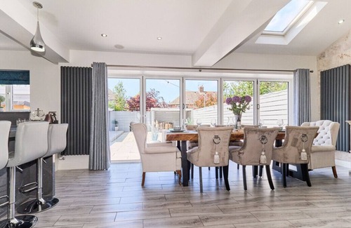 Greasby House | Luxury Greasby Retreat | Near Holylake & Liverpool