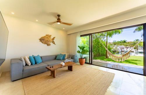 Puerto Aventuras Apartment | Luxury Ground Floor MarinaView-Pool-Gym-Paddleboard