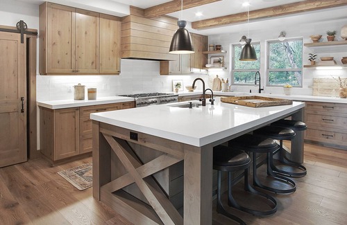 Sunriver House | Luxury Group Lodge with Hot Tub, BBQ & Ping Pong