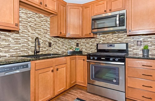 Old North End Apartment | π Luxury Guesthouse in Historic Old North End Permit # A-STRP-23-0957