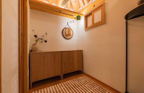 Seochon Apartment | Luxury Hanok Sohomiga