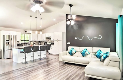 Keaau House | Luxury Hawaii Getaway: Close to the Beach & Ocean!