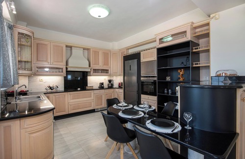 Pitharion Villa | Luxury heated pool villa with breathtaking sea views