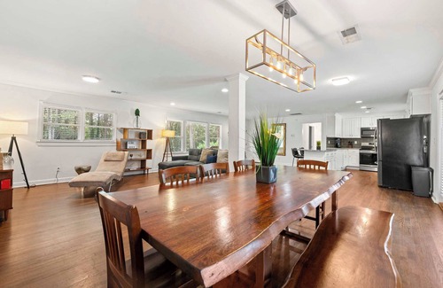 East Point Villa | Luxury Hidden Oasis 4BR Pool 2 Acres ATL