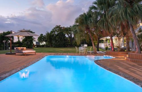 Lautoka Villa | Luxury Hilltop Dual Villas With Stunning Sea Views & Pools !