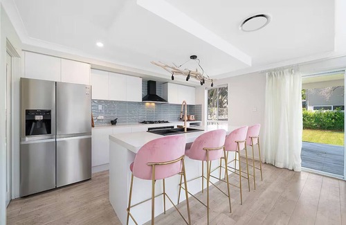 Lane Cove West House | Luxury Holiday Memories - 4 Bedrooms+3Living+Study