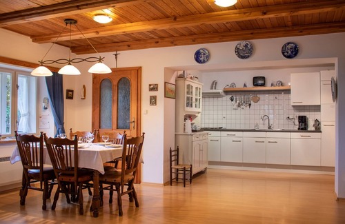 Dolni Lanov House | Luxury holiday home Czech Republic Sauna WiFi, close to Spindleruv Mlyn and Janske Lazne