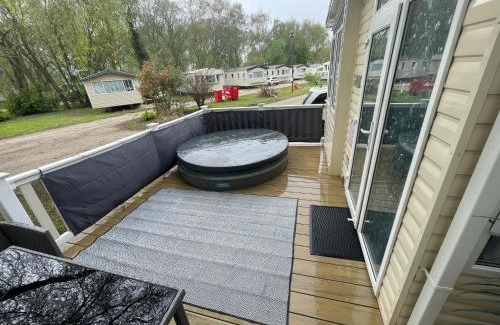 Tattershall Resort | Luxury Holiday Home Happiness at Tattershall lake#
