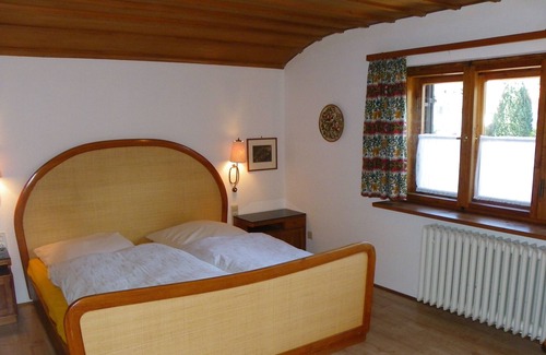 Lenggries House | Luxury holiday homes, panoramic mountain views, garden, lake, river, ski