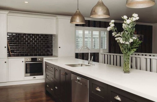 New Plymouth House | Luxury Holiday House with Ocean Views