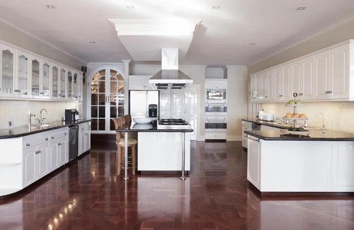 Woorim Apartment | Luxury Holiday House Close to Everything
