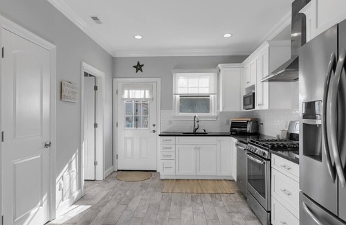 Manasquan House | Luxury Home 1 Block from North End Beach!