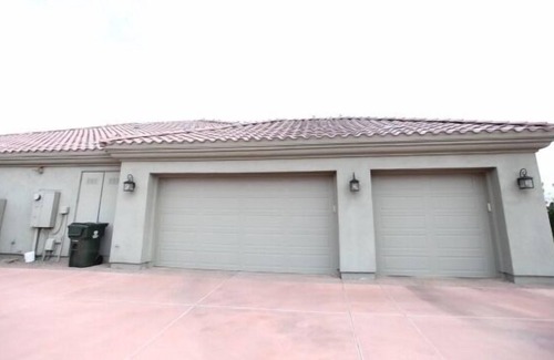 Maricopa County House | Luxury Home 10 min: Surprise Tennis Complex, Cardinal Stadium, Casino & Shopping
