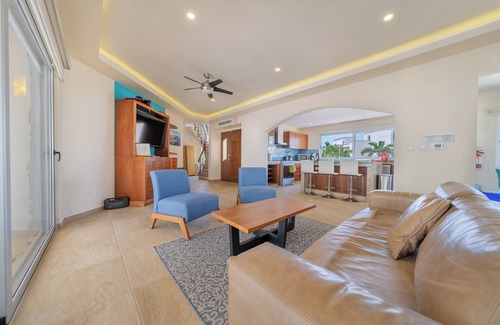 Isla Mujeres Villa | Luxury Home ♡ 2 Heated Pools ♡ Ocean Views