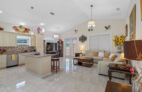 Egypt Lake-Leto House | Luxury Home 7PPL/Airport/Busch Gardens