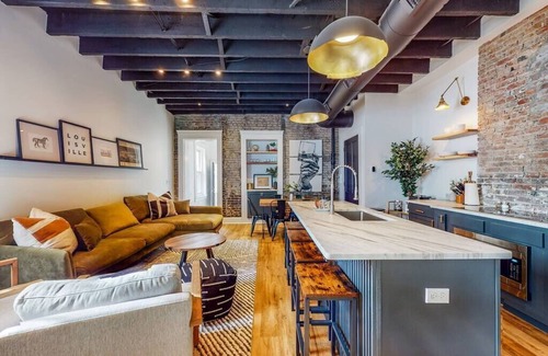 Phoenix Hill House | Luxury Home Close to Nulu/Downtown/4th w Kings